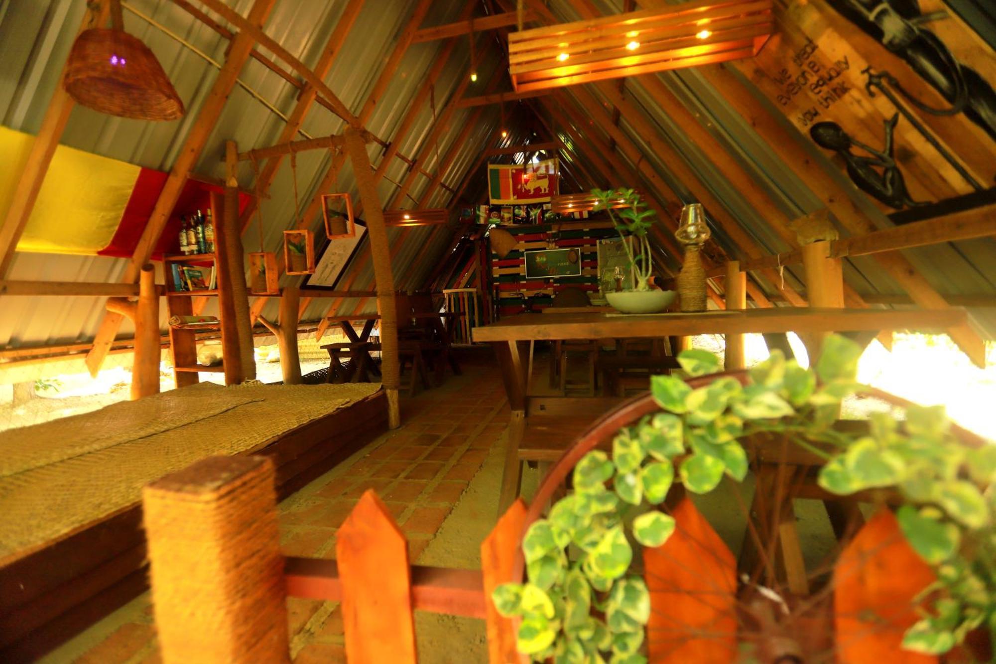 Dinna Nature Hostel Sigiriya Bagian luar foto