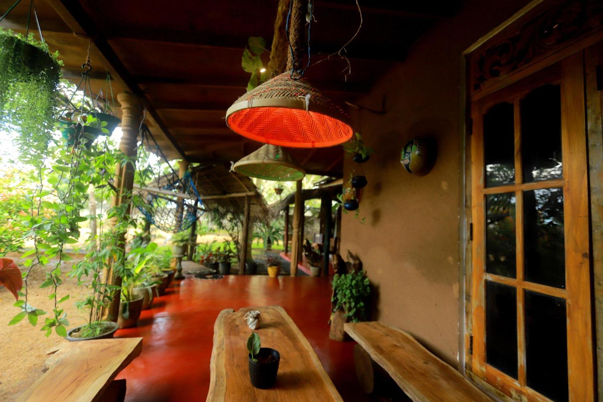 Dinna Nature Hostel Sigiriya Bagian luar foto