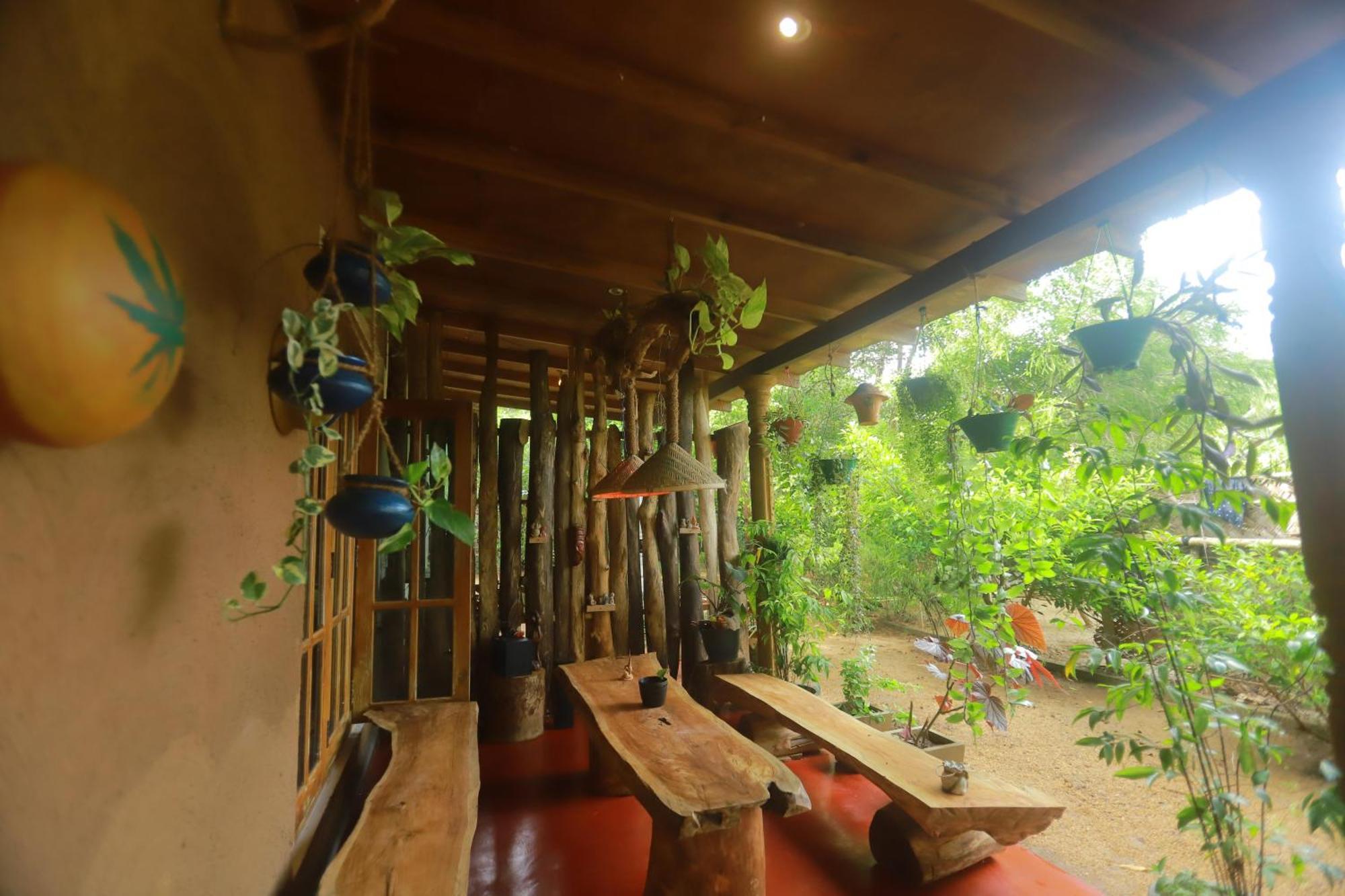 Dinna Nature Hostel Sigiriya Bagian luar foto